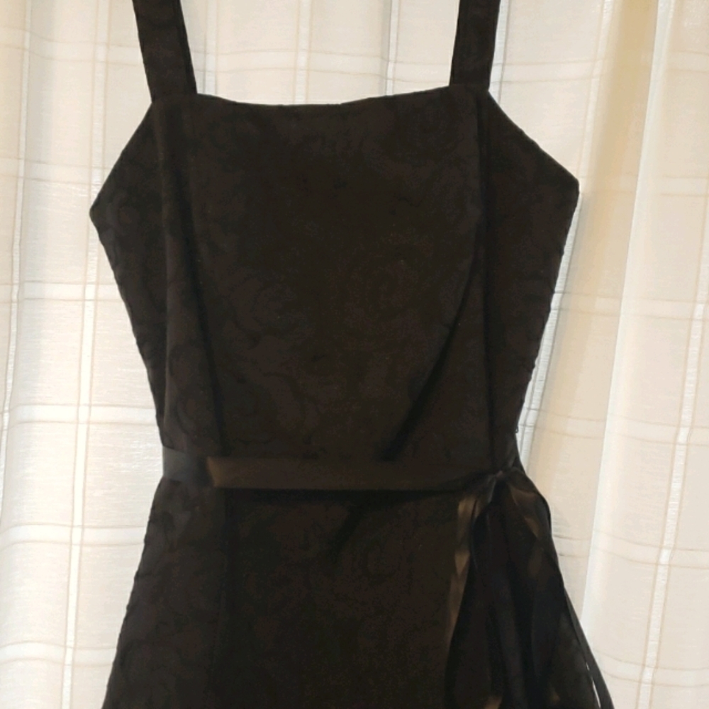 BEAUTIFUL COCKTAIL OR FORMAL DRESS